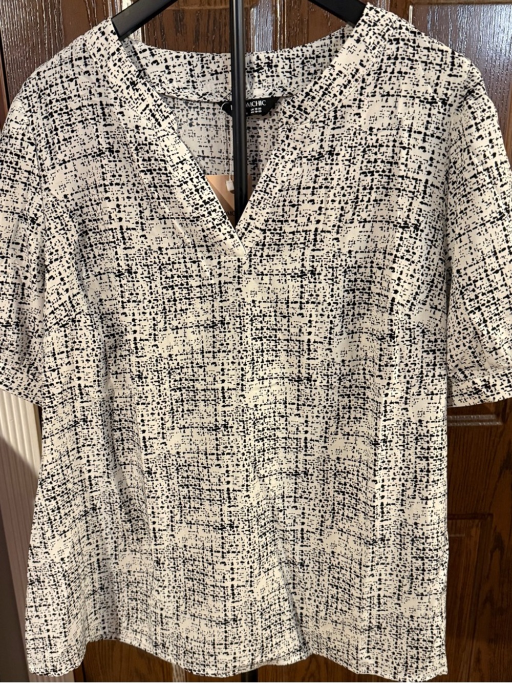 BloomChic Black and White Patterned V-Neck Top - Picture 2 of 6